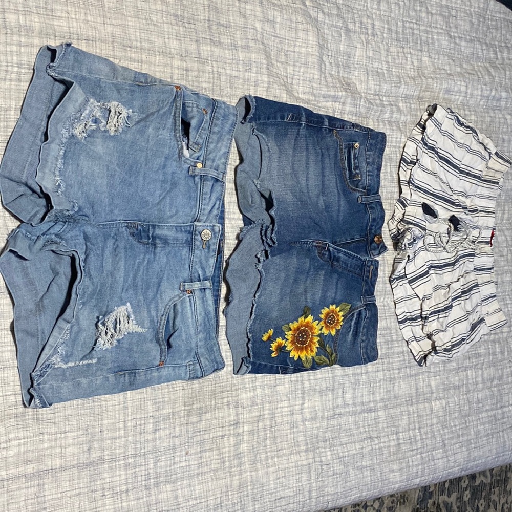 Three shorts, two denim and one cotton pair, womens large/29s